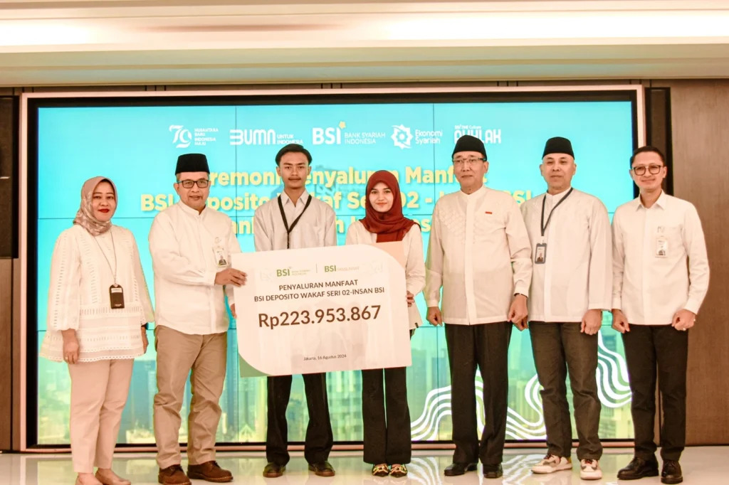 BSI Scholarship: Cetak Generasi Unggul dengan IPK Cumlaude 3,6