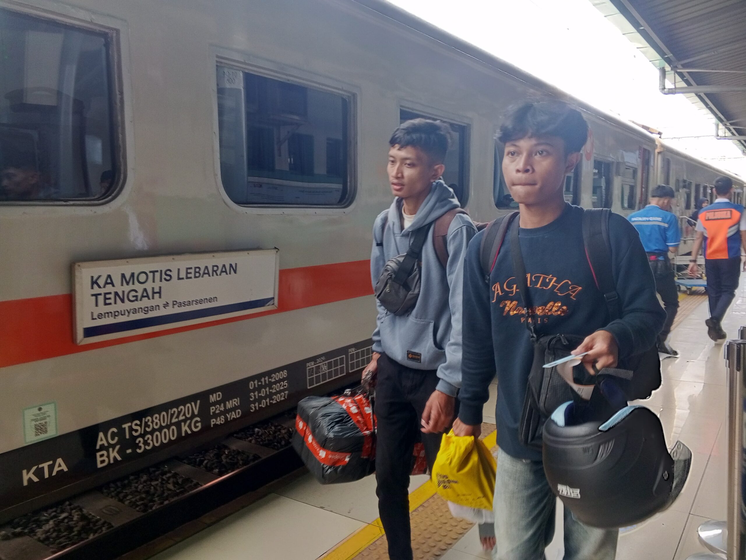 Diminati Penumpang, KAI Group Telah Layani 11.803.522 Juta Pelanggan Selama Masa Angleb 2025