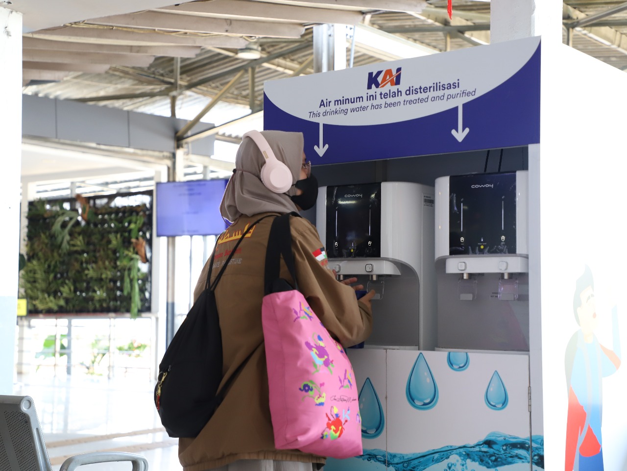 Dorong Perjalanan Hijau, KAI Hadirkan Water Station di Puluhan Stasiun