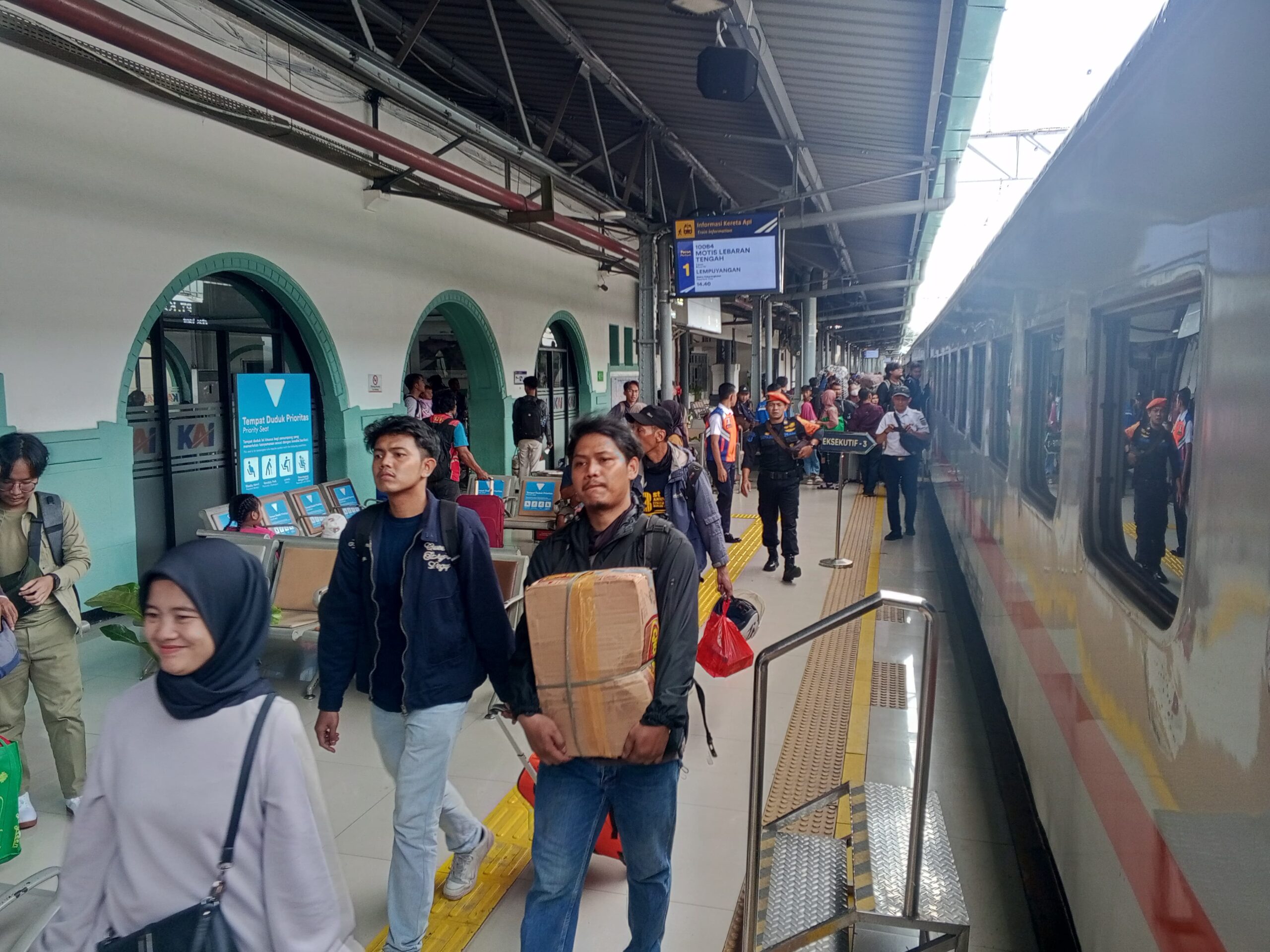 KAI Imbau Penumpang Pesan Tiket Lebih Awal untuk Hindari Kepadatan