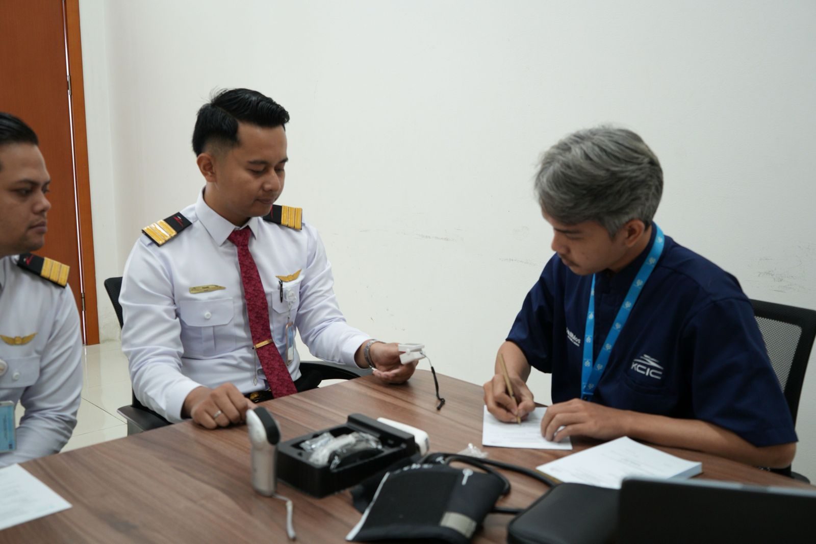 Whoosh Transportasi Berteknologi Tinggi Resmi Dioperasikan Masinis Indonesia