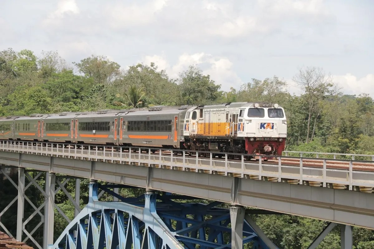 Diskon 25% untuk 11 Kereta Api Jarak Jauh, Promo Silaturahmi Mudik Lebaran dari Daop 2 Bandung