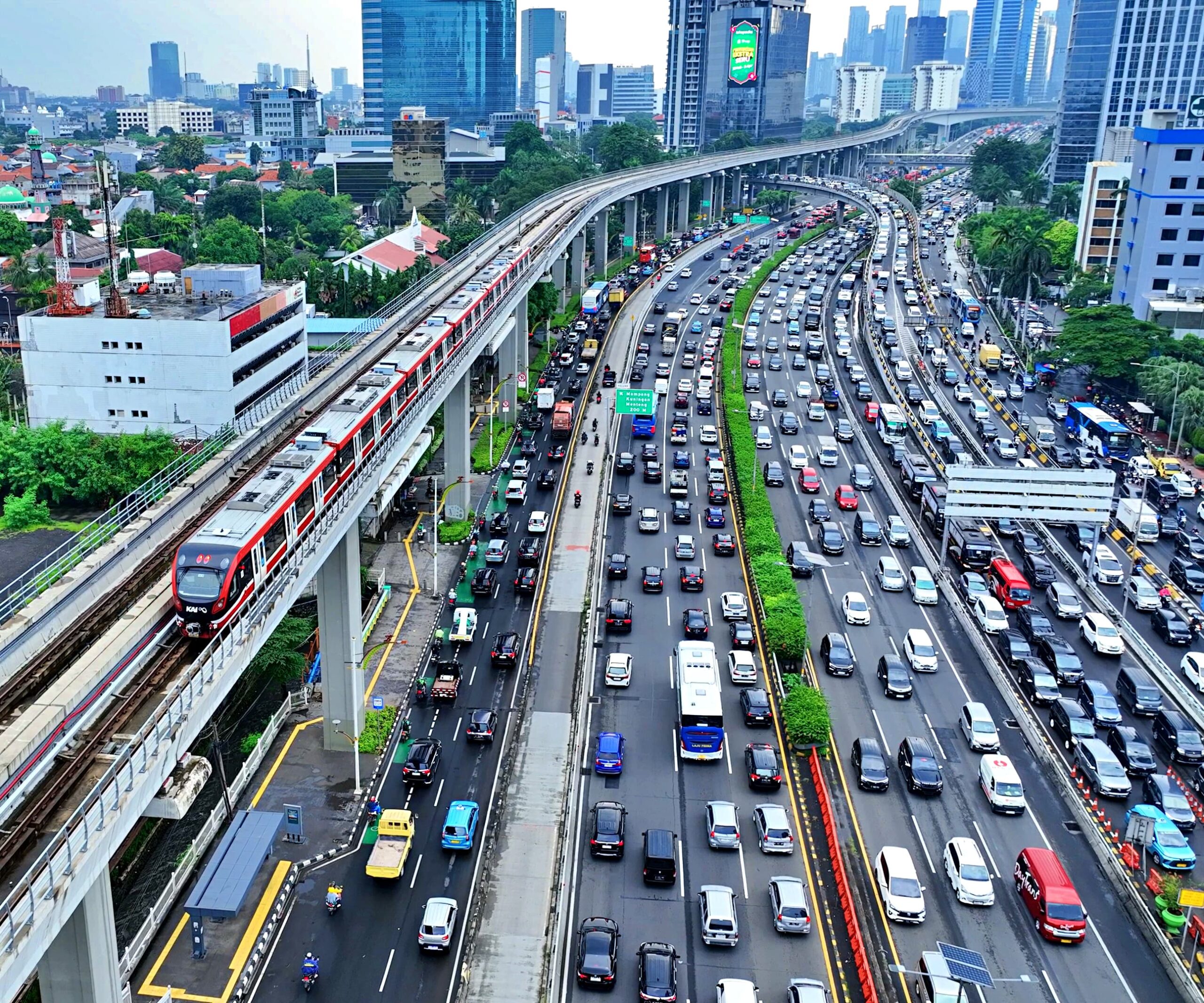 KAI Tegaskan Komitmen Netral Karbon Lewat Transformasi Layanan Transportasi Publik