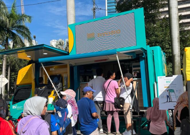(FOTO) Antusiasme Warga Manfaatkan Layanan BYOND Mobility BSI di Ruang Publik