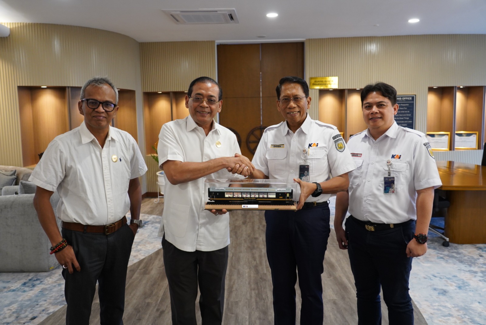 KAI Tingkatkan Standar Keterbukaan Informasi Publik, Jalin Sinergi Strategis Bersama Komisi Informasi Pusat