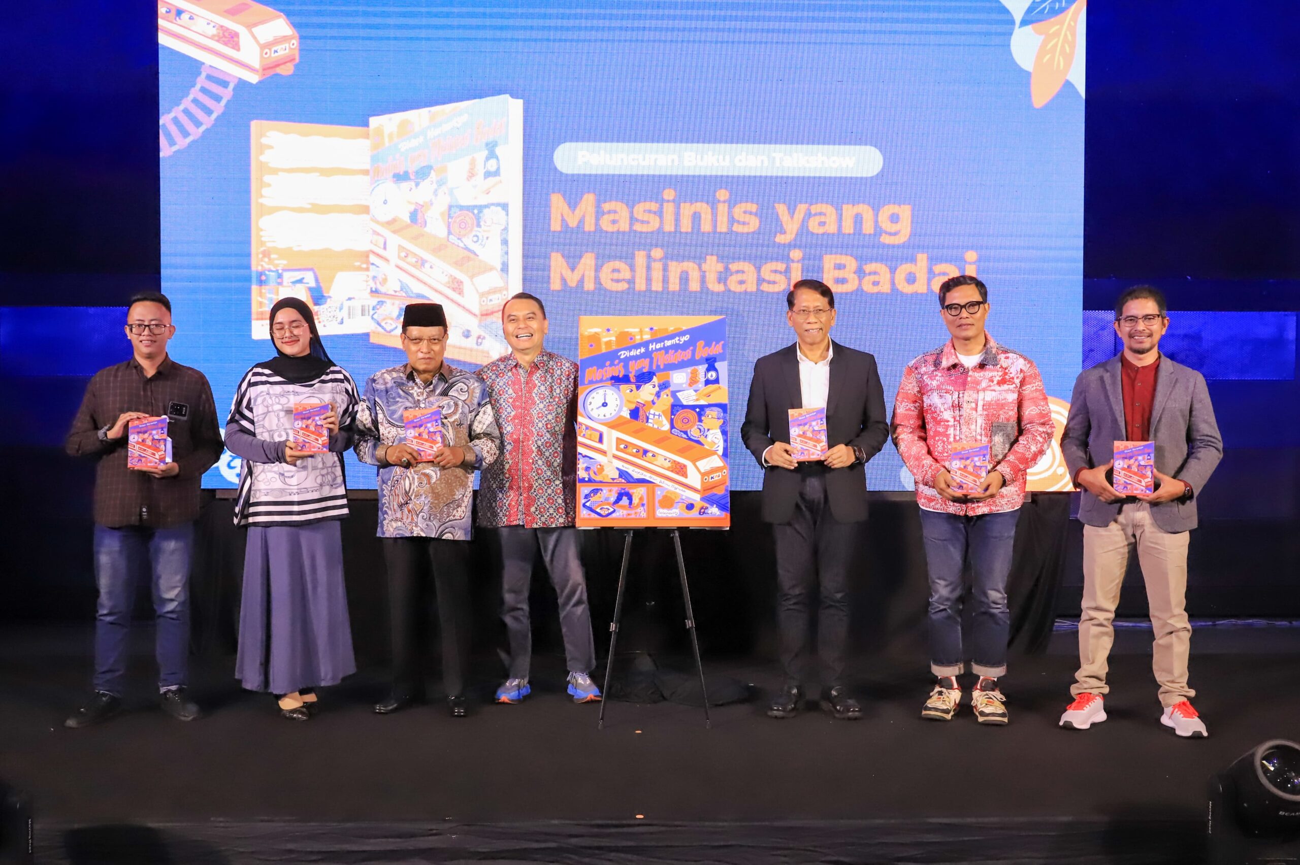 Buku “Masinis yang Melintasi Badai” Catat Perjalanan Kepemimpinan Tangguh di KAI