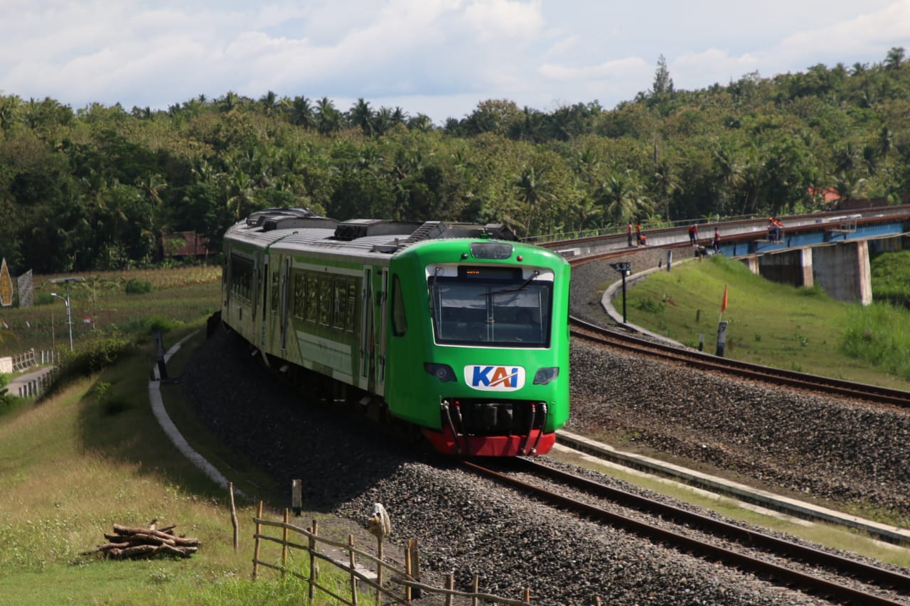 Kereta Bandara Meningkatkan Konektivitas dengan Efisiensi yang Lebih Baik