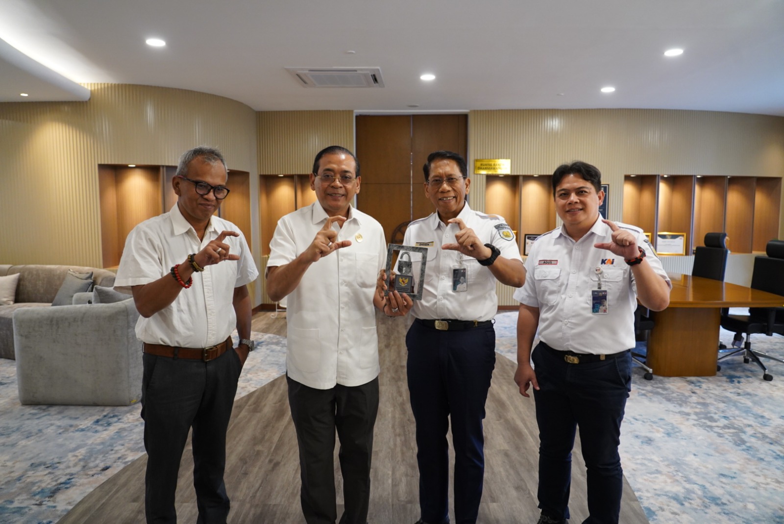 (VIDEO) KAI Perlihatkan Inovasi Layanan Informasi Publik di Hadapan Komisi Informasi Pusat