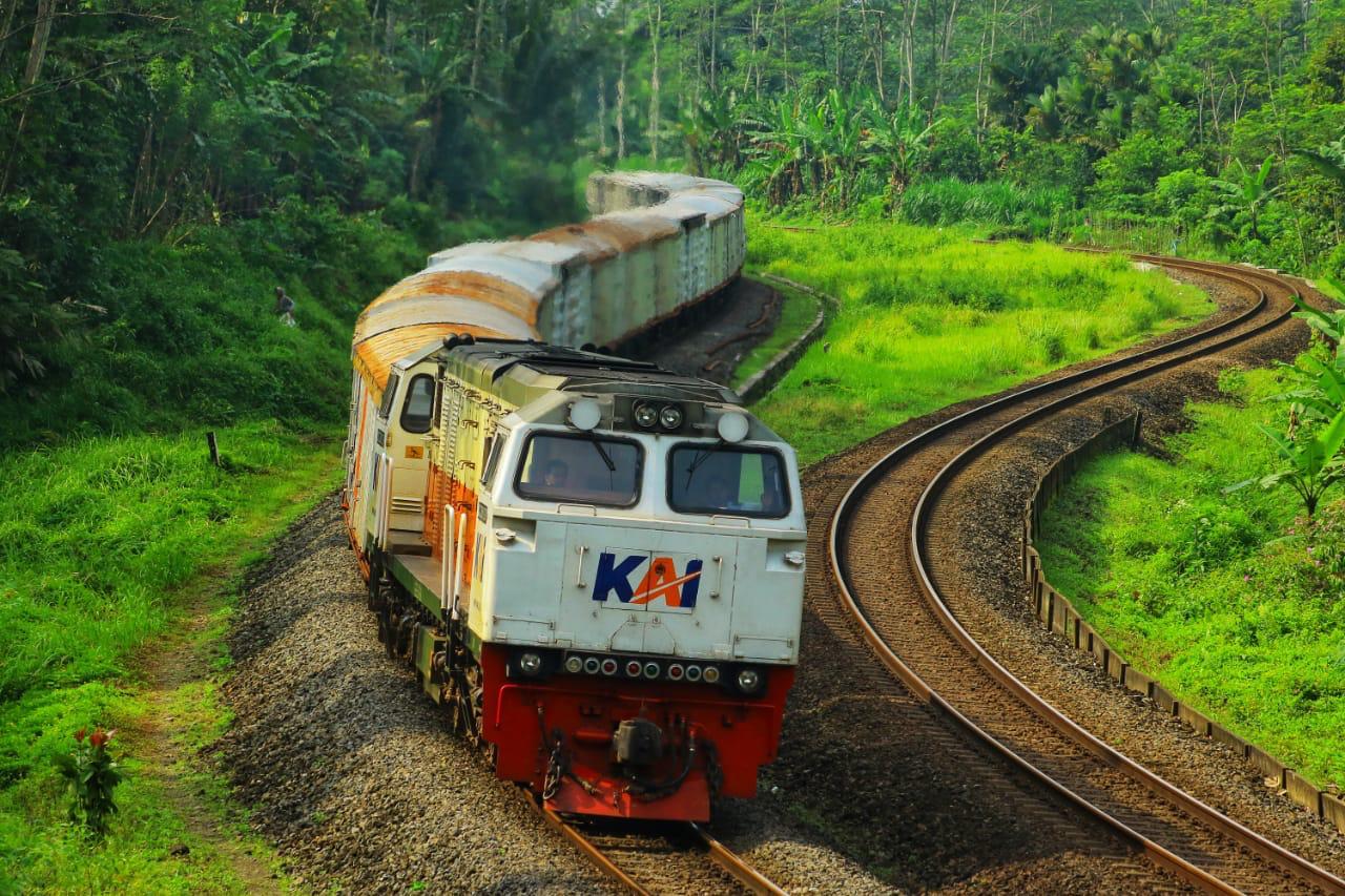 Kereta Api Jadi Pilar Distribusi Pupuk untuk Ketahanan Pangan