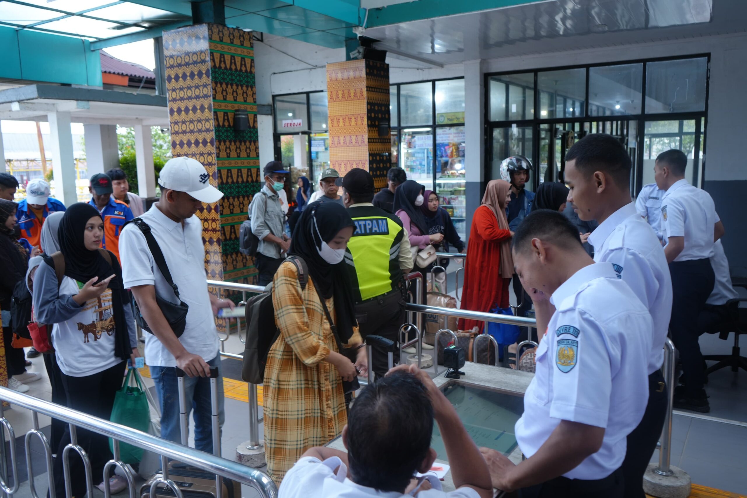 KAI Divre III Palembang Ingatkan Sanksi Tegas untuk Pelanggaran Aturan Pengambilan Gambar