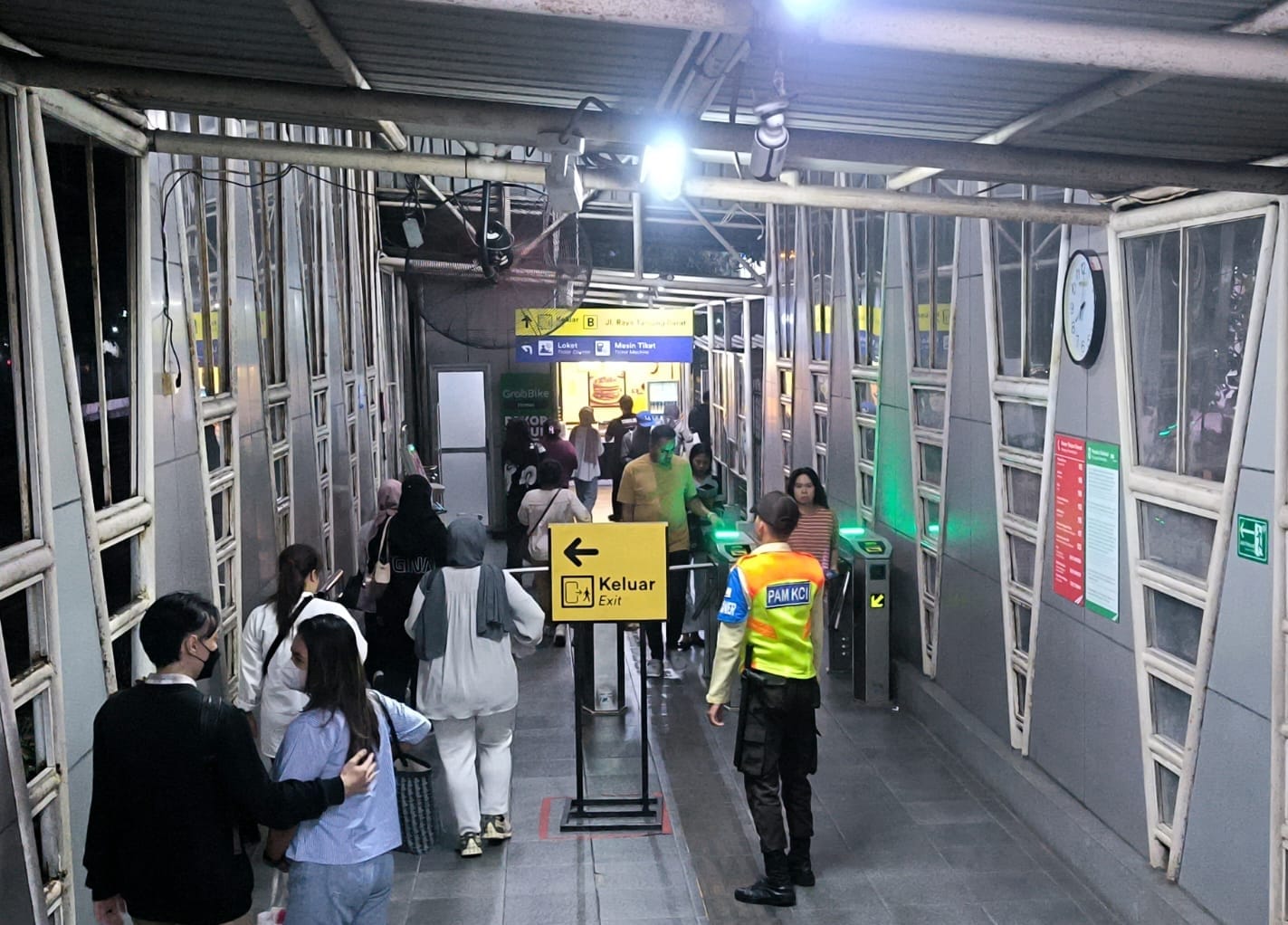 Akses Baru Stasiun Tanjung Barat Permudah Mobilitas Penghuni Samesta Mahata