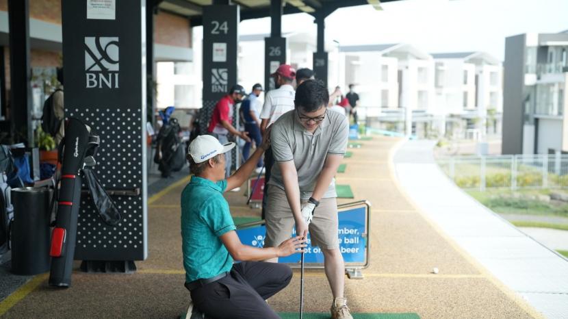 Sinergi BNI Gelar Golf Clinic Gen 2.0 Ciptakan Komunitas Next Gen yang Solid